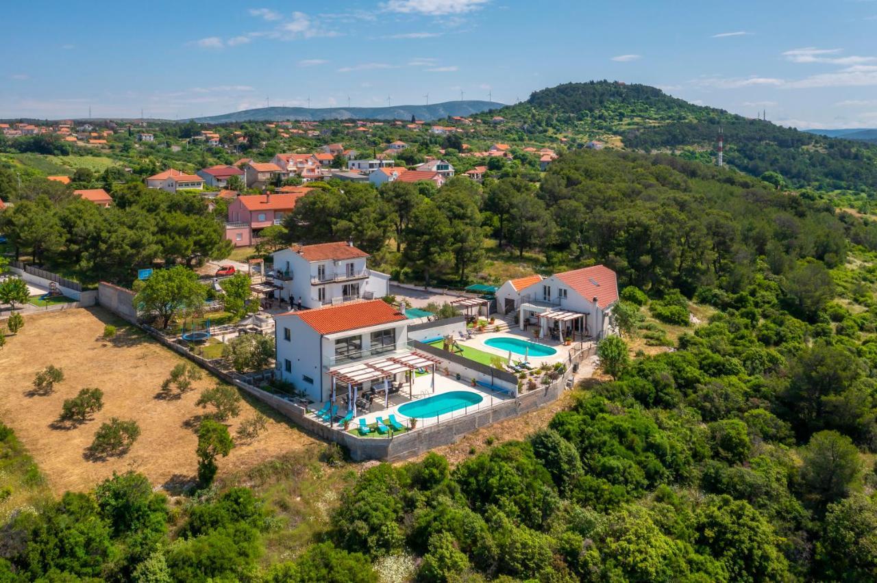 Villa Plenca - Heated Pool ! Sibenik