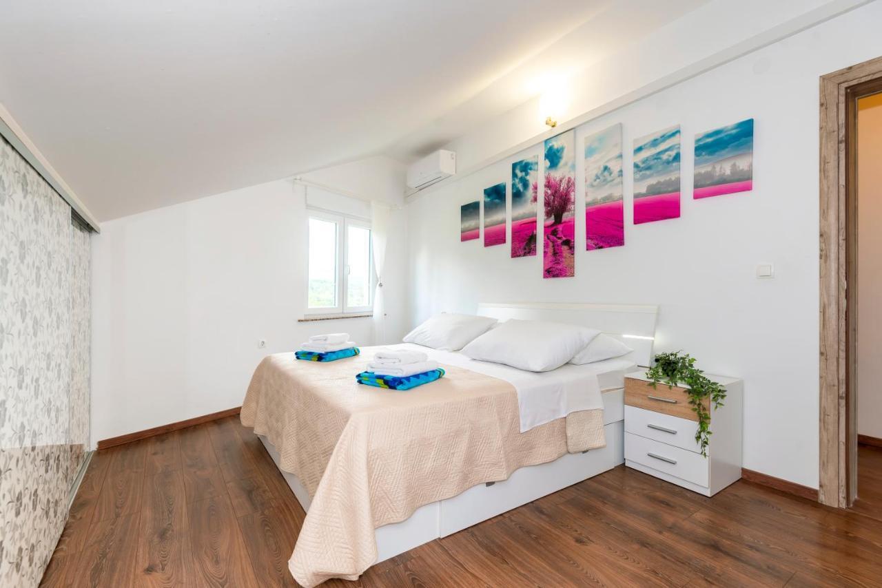 Villa Plenca - Heated Pool !